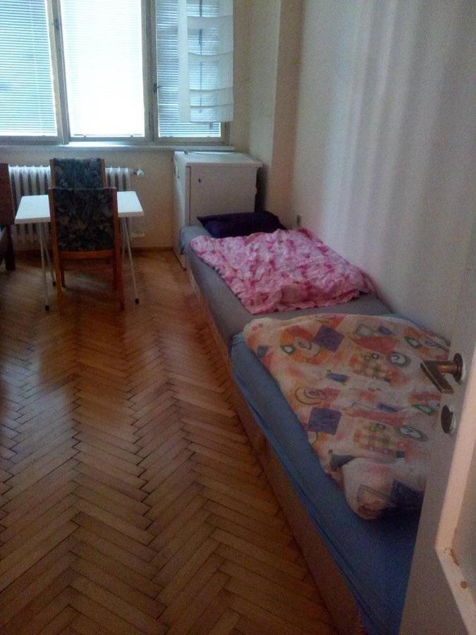 Flat 18 Minutes From Vaclavske Namesti * Praag